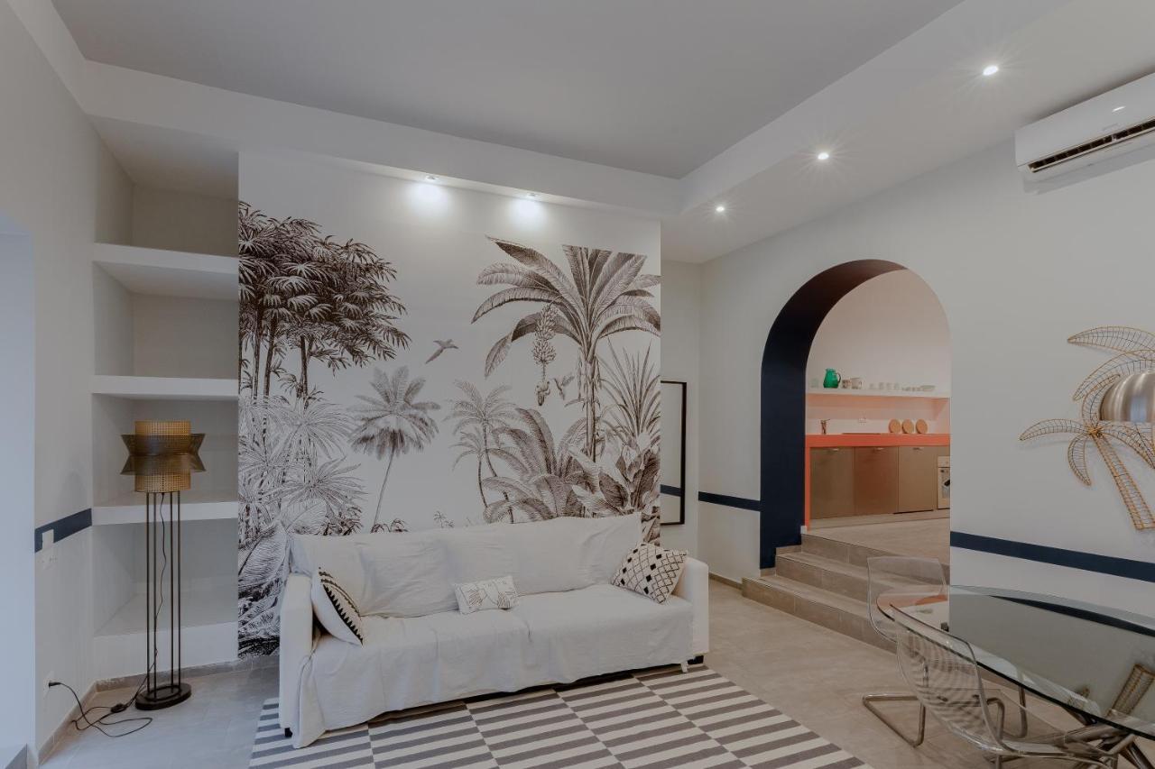 50 Steps To Navona Apartment ローマ エクステリア 写真